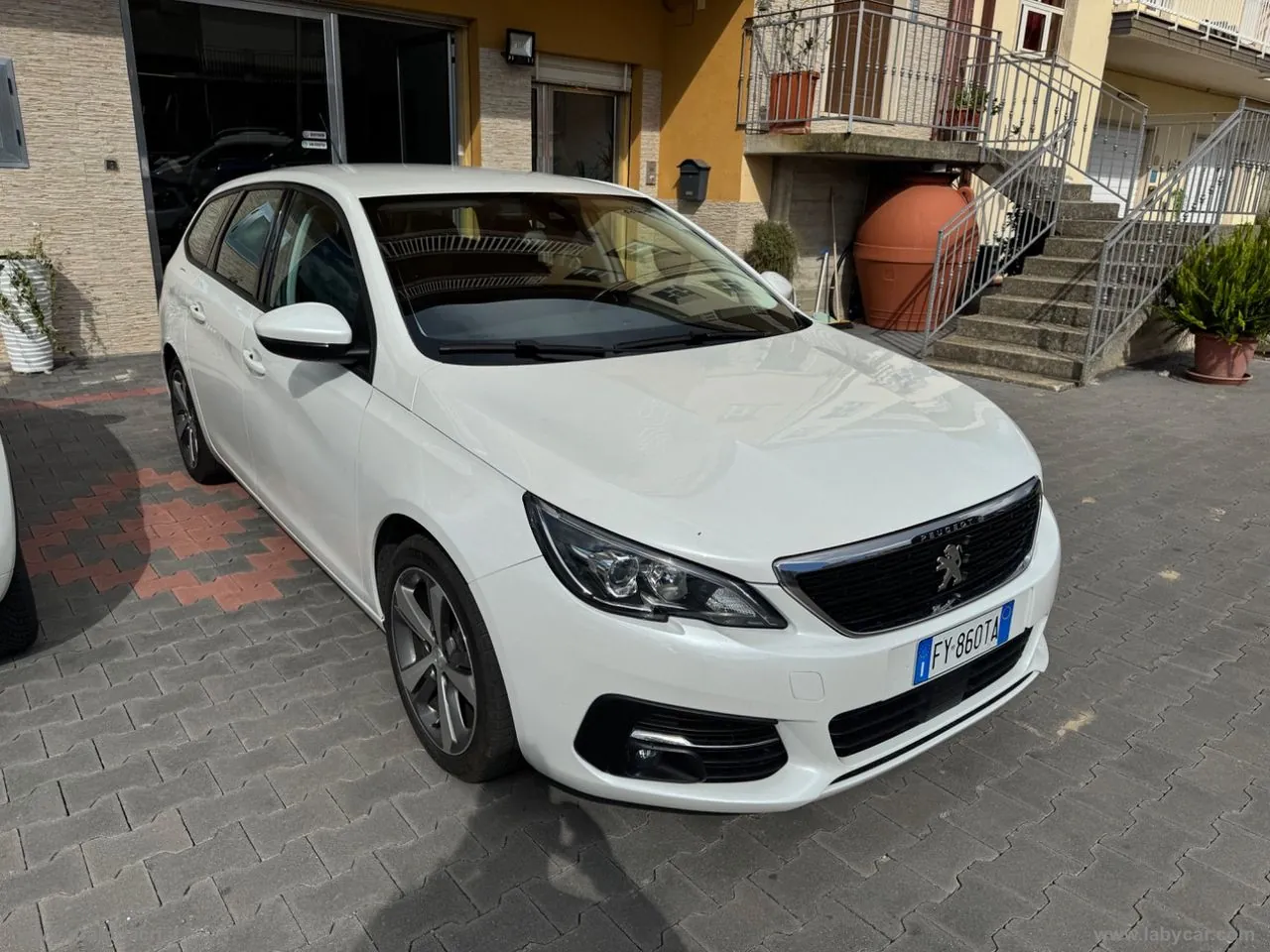 Peugeot 308 2019 photo 2