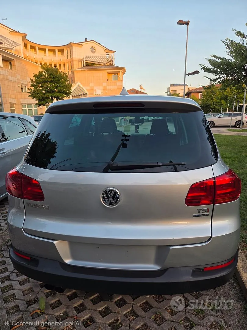 Volkswagen Tiguan 2012 photo 4