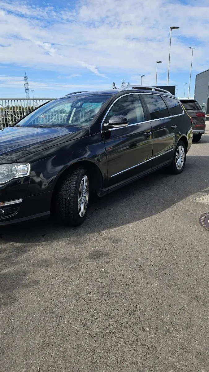 Volkswagen Passat 2009 photo 3
