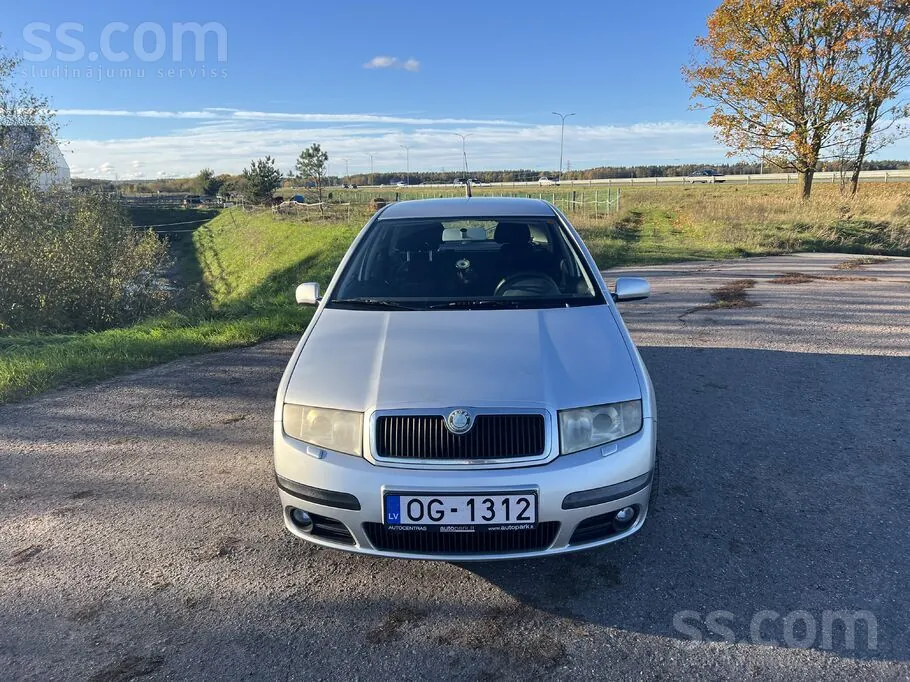 Skoda Fabia 2006 photo 2