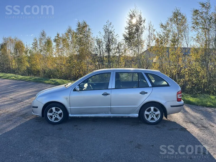 Skoda Fabia 2006 photo 3