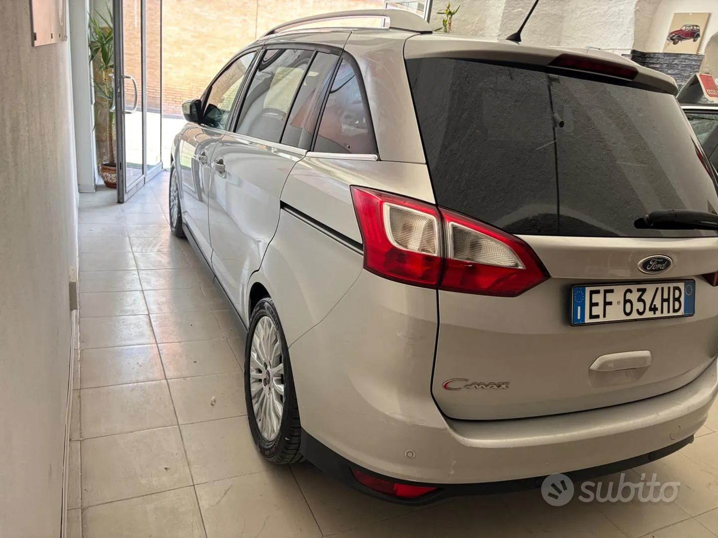 Ford C-Max 2011 photo 4