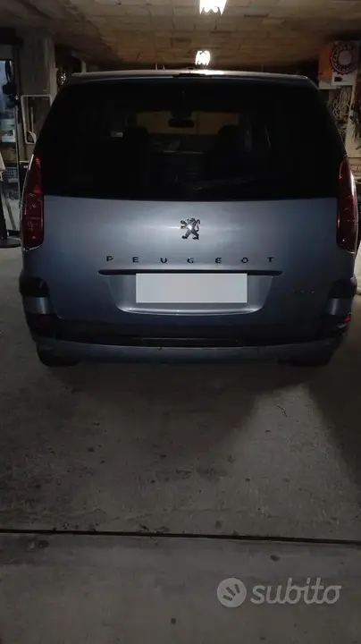 Peugeot 807 2008 photo 4