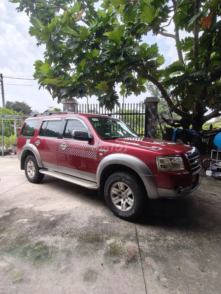 Ford Everest 2009 photo 3
