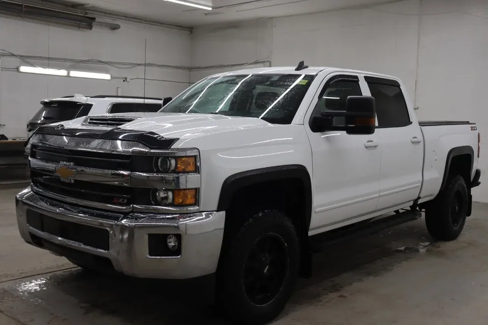 Chevrolet Silverado 2500 2019 photo 2