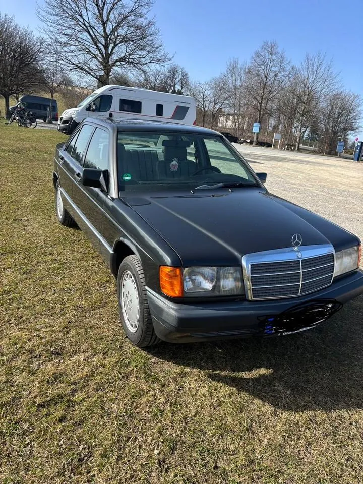 Mercedes-Benz 190 E