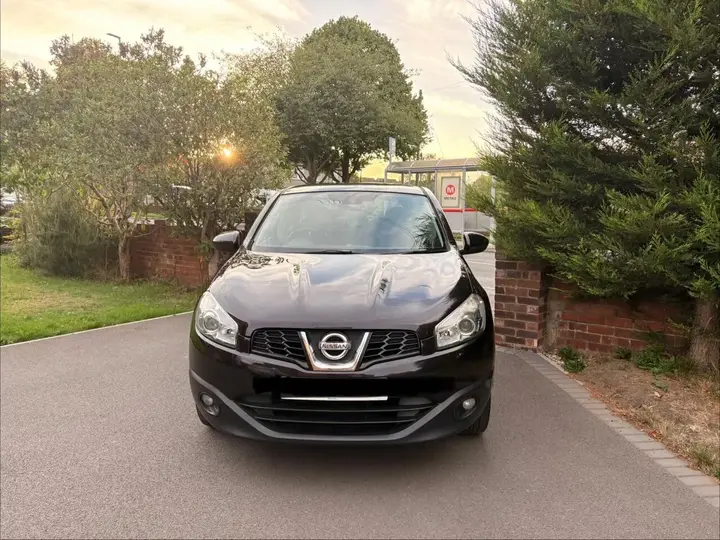 Nissan Qashqai 2012 photo 2