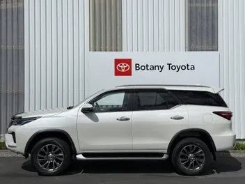 Toyota Fortuner 2021 photo 4