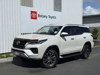 Toyota Fortuner 2021 photo 2