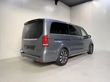 Mercedes-Benz Eqv 2023 photo 3