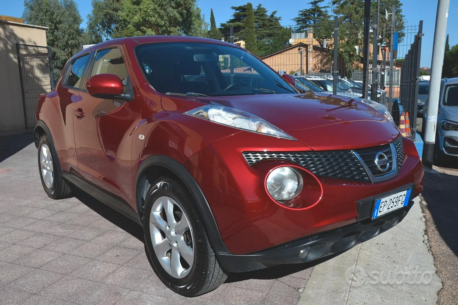 Nissan Juke 2012 photo 4