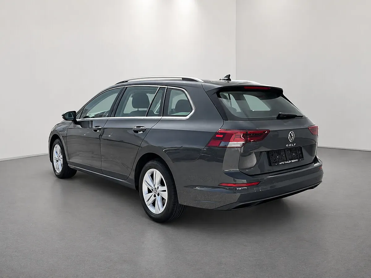 Volkswagen Golf 2024 photo 3