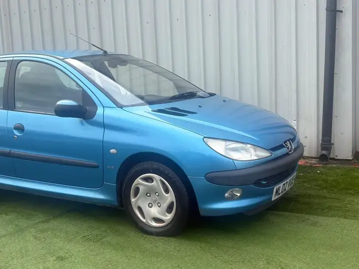 Peugeot 206 2002 photo 4