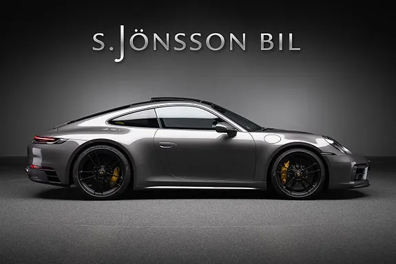 Porsche 911 Carrera 4 Gts 2024 photo 3