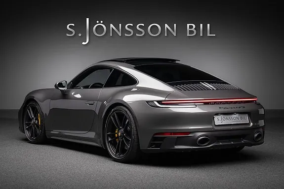 Porsche 911 Carrera 4 Gts 2024 photo 2