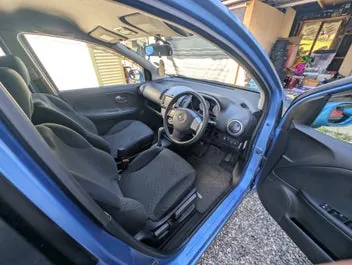 Nissan Note 2011 photo 4