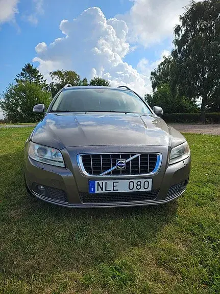 Volvo V70 2009 photo 2