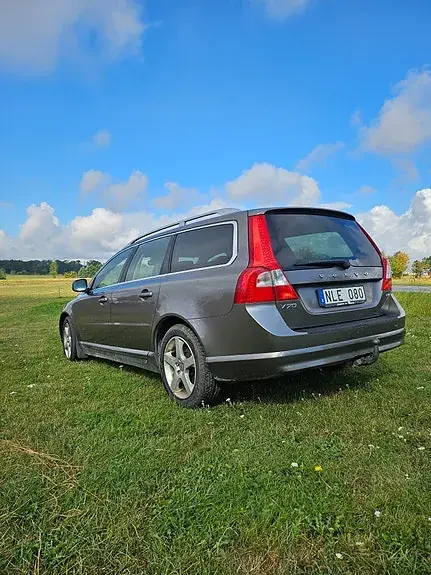 Volvo V70 2009 photo 3