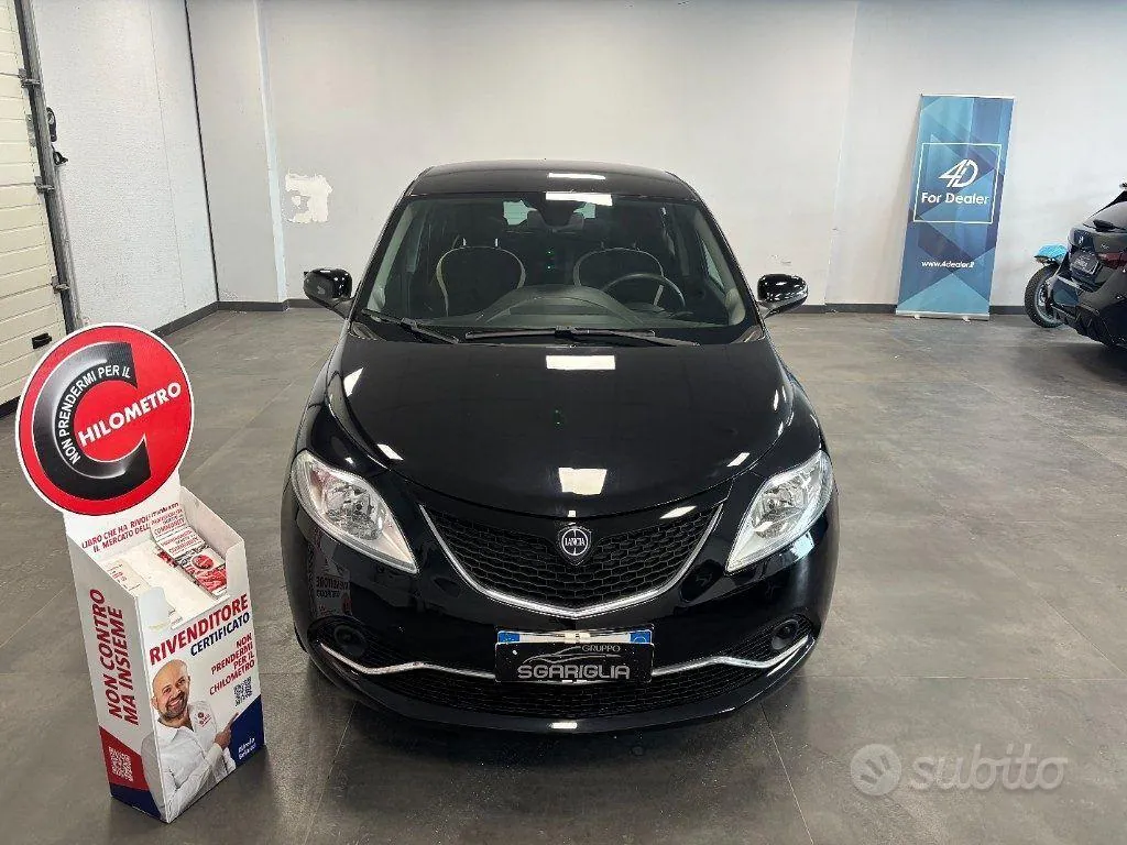 Lancia Ypsilon 2017 photo 2