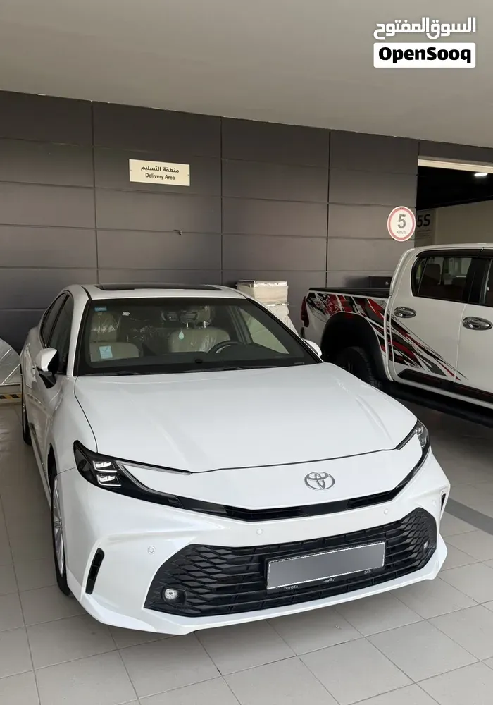 Toyota Camry 2025 photo 2