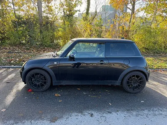 Mini One 2003 photo 3