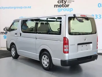 Toyota Hiace 2021 photo 3