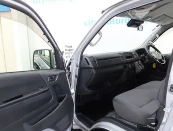 Toyota Hiace 2021 photo 5