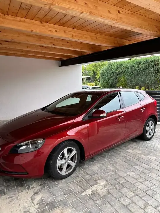 Volvo V40 2013 photo 2