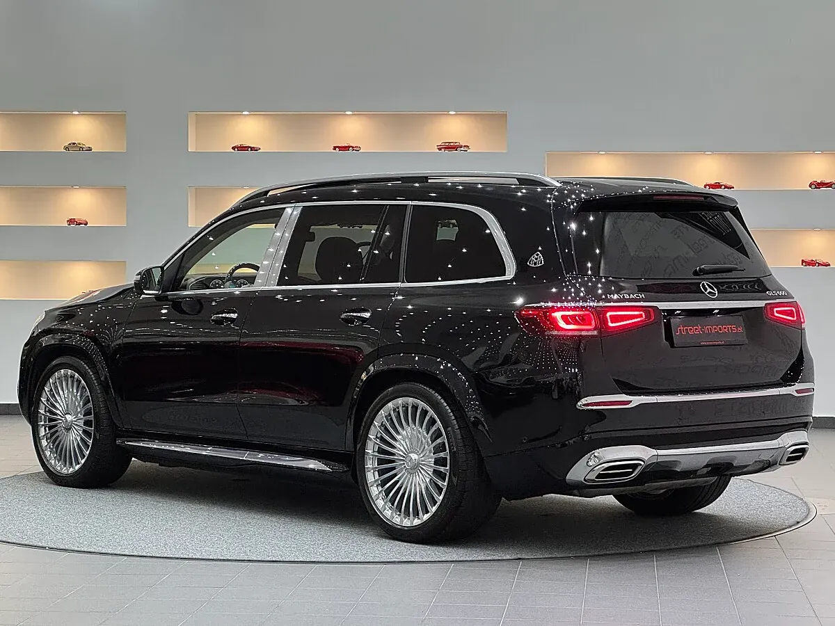 Mercedes-Benz Gls-Class 2023 photo 3