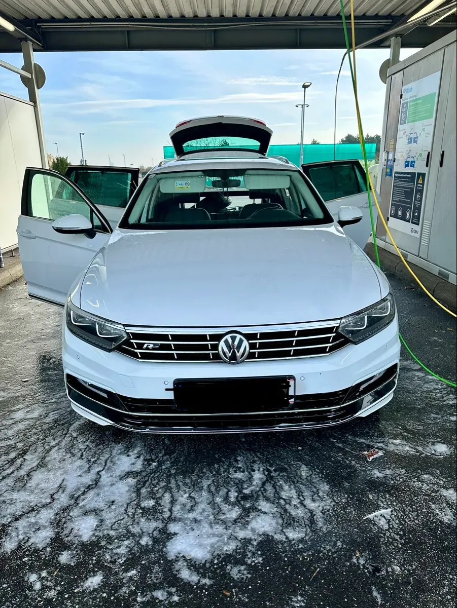 Volkswagen Passat 2017 photo 2
