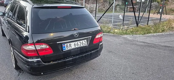 Mercedes-Benz E280 2004 photo 5