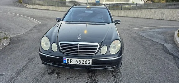 Mercedes-Benz E280 2004 photo 2