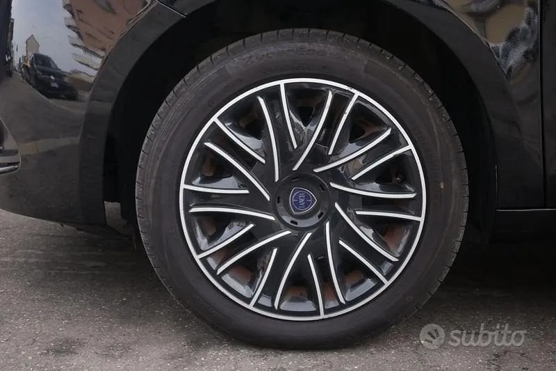 Lancia Ypsilon 2023 photo 5
