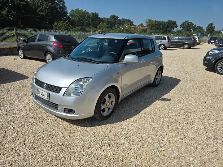 Suzuki Swift 2008 photo 2