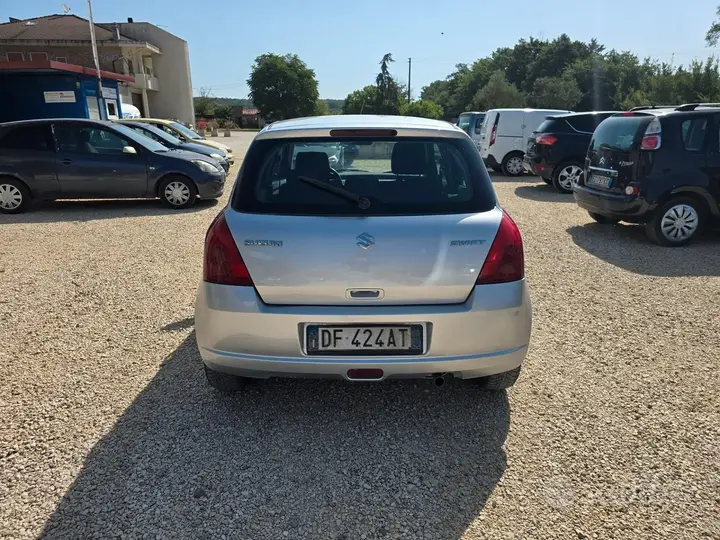 Suzuki Swift 2008 photo 5