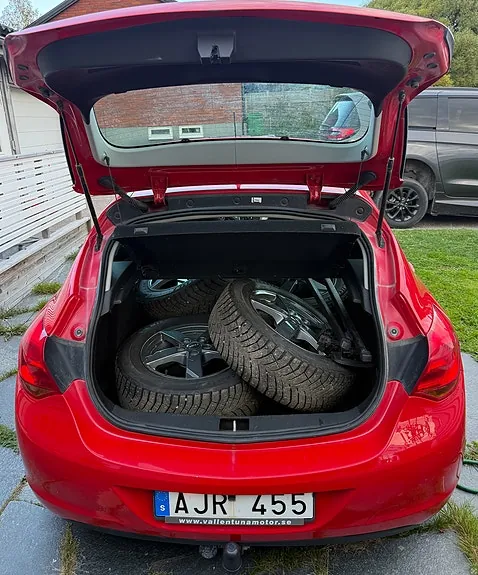Opel Astra 2010 photo 5