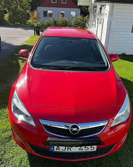 Opel Astra 2010 photo 3