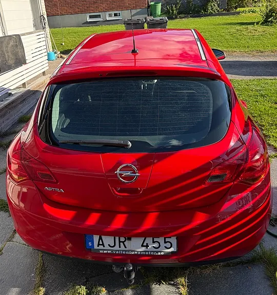 Opel Astra 2010 photo 4