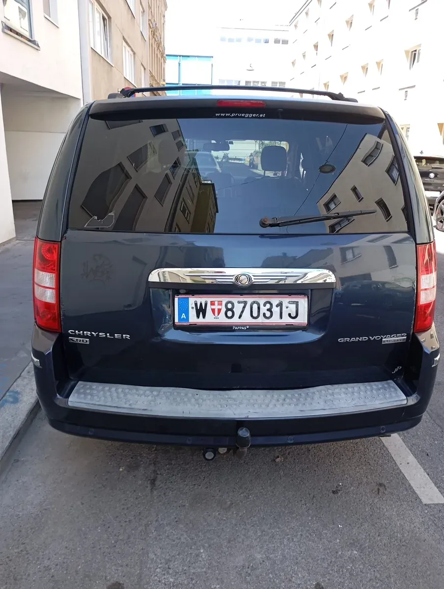 Chrysler Voyager 2009 photo 3