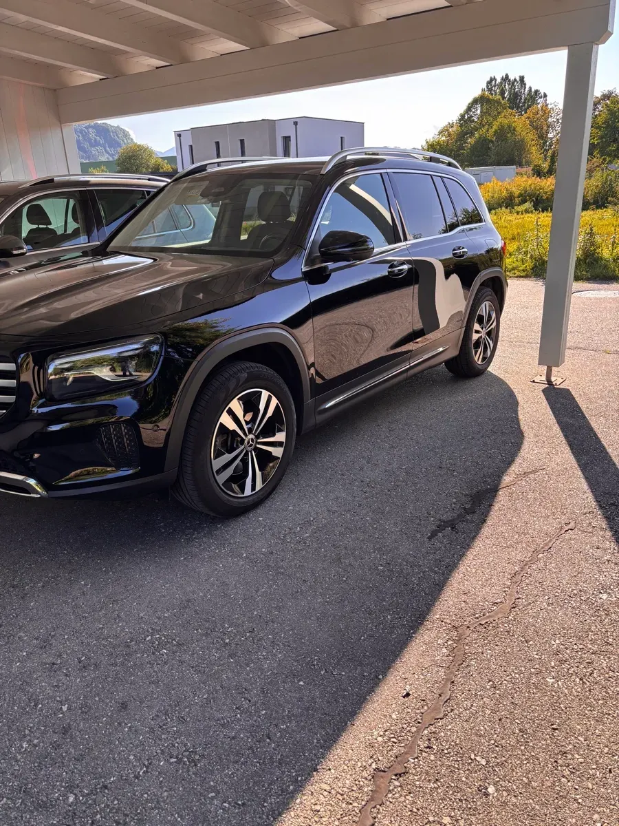Mercedes-Benz Glb 2025 photo 2