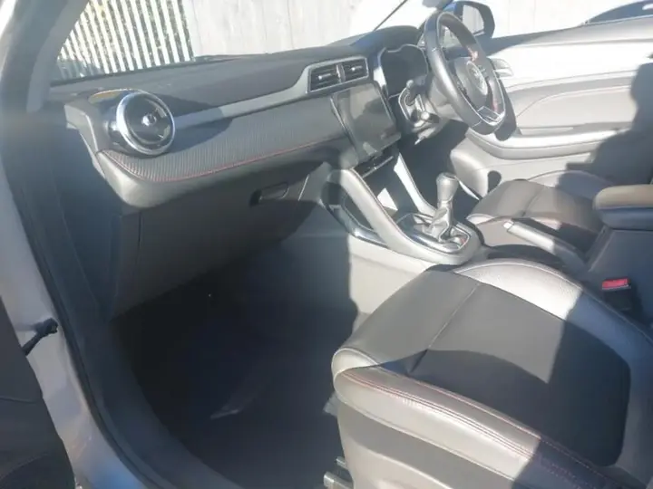 MG Mg Zs 2023 photo 5