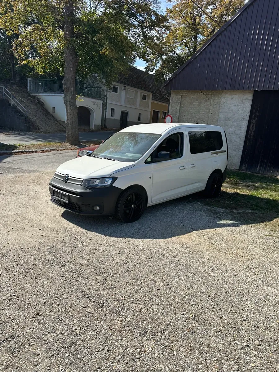 Volkswagen Caddy 2021 photo 2