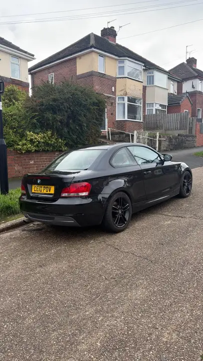BMW 1 Series 2010 photo 2