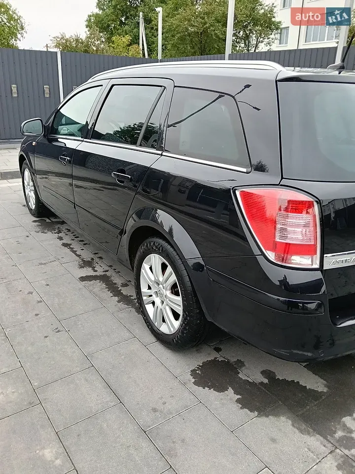 Opel Astra 2009 photo 5