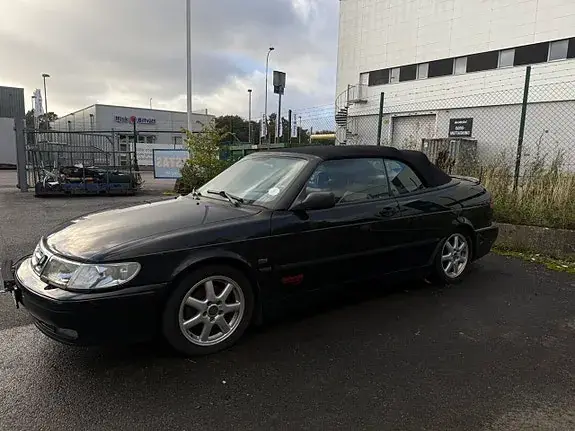 Saab 9-3 1999 photo 2