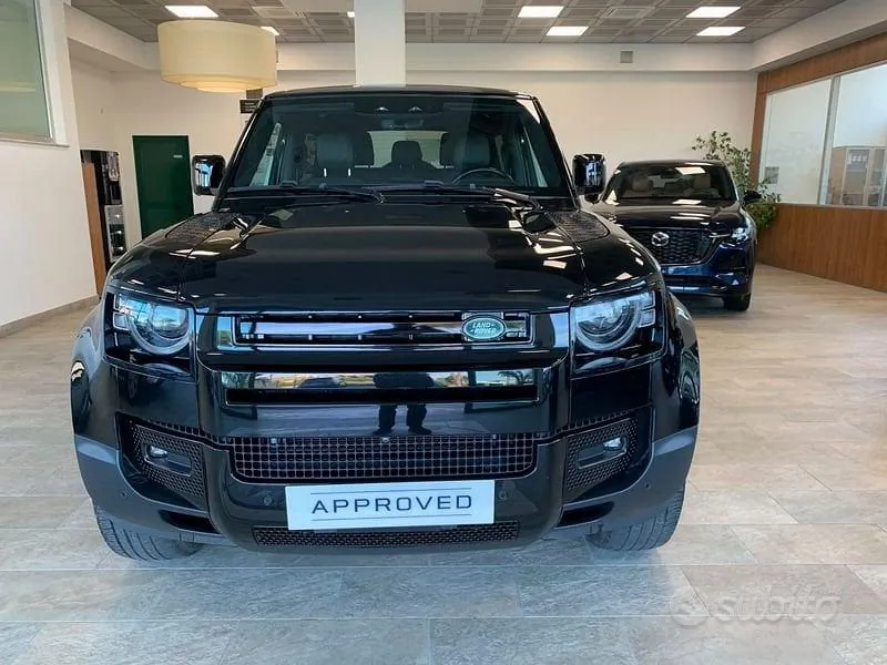Land Rover Defender 2023 photo 3
