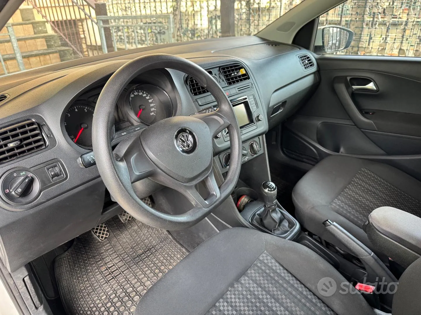 Volkswagen Polo 2017 photo 5