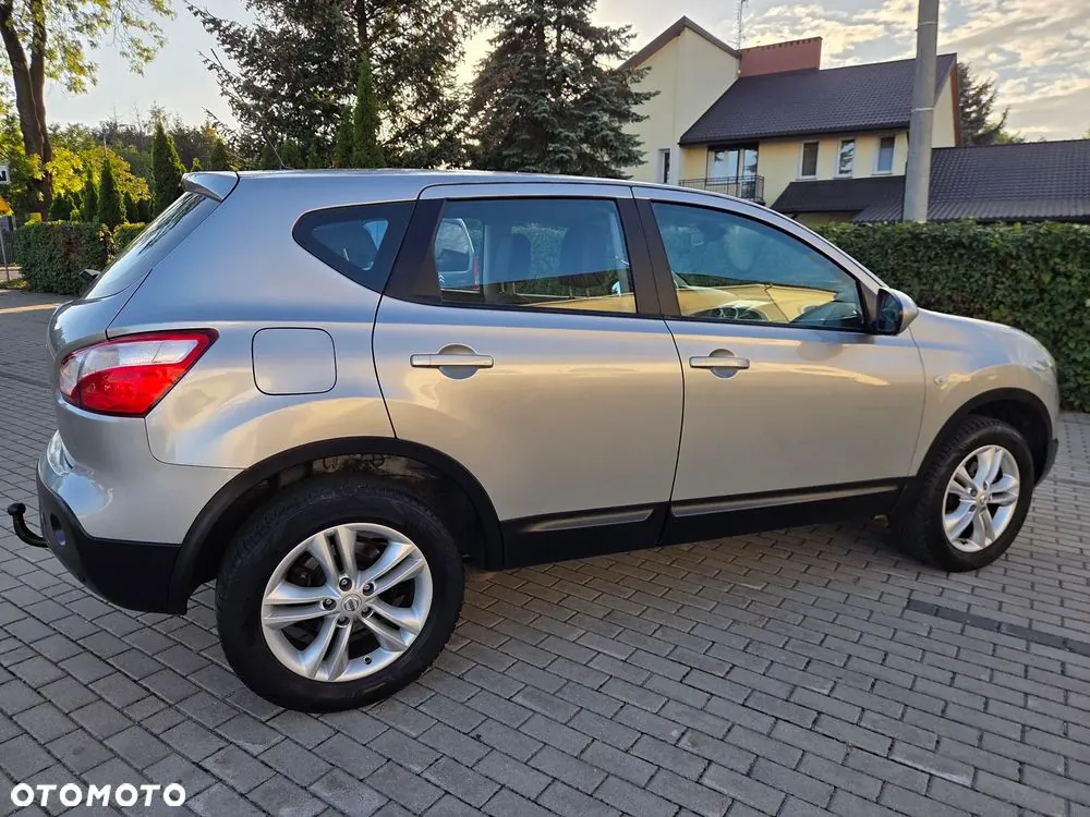Nissan Qashqai 2011 photo 4