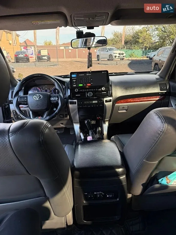 Toyota Land Cruiser 2005 photo 3