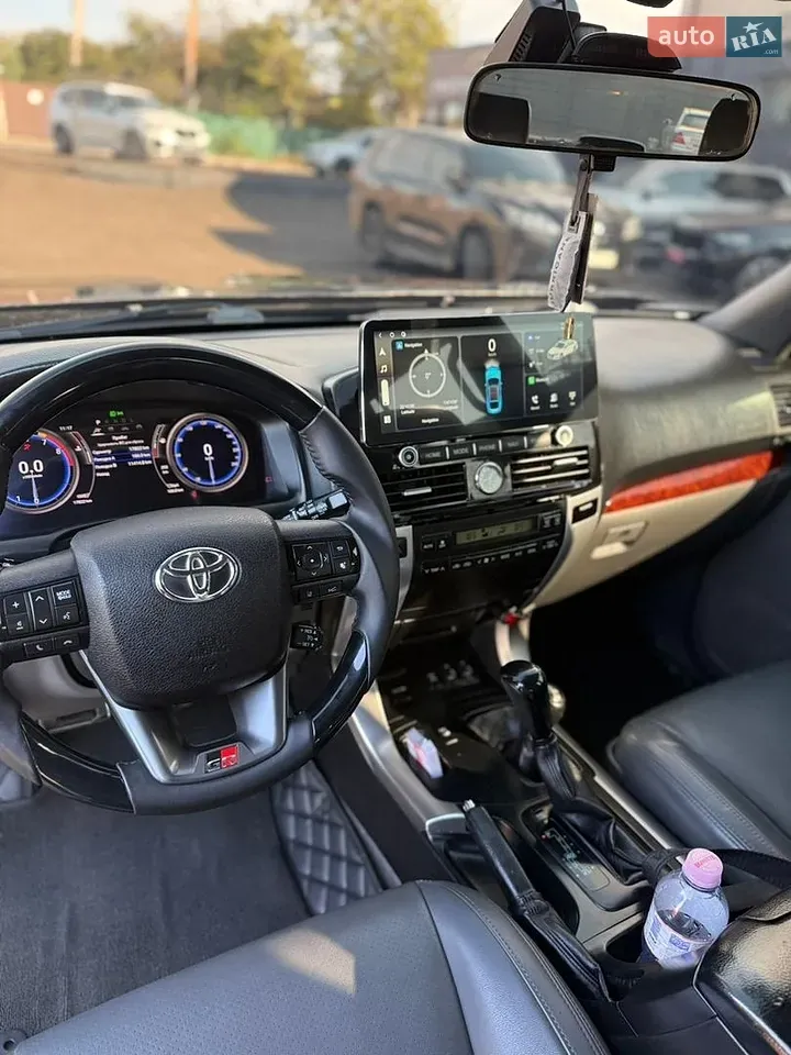 Toyota Land Cruiser 2005 photo 4
